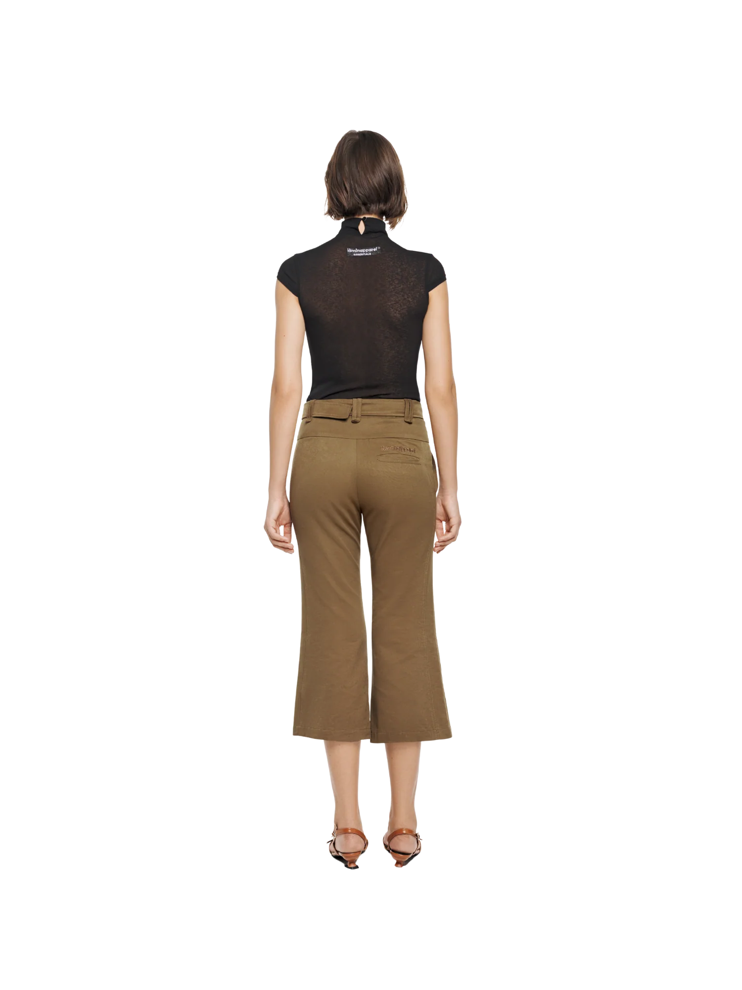 BELTED CAPRI PANTS