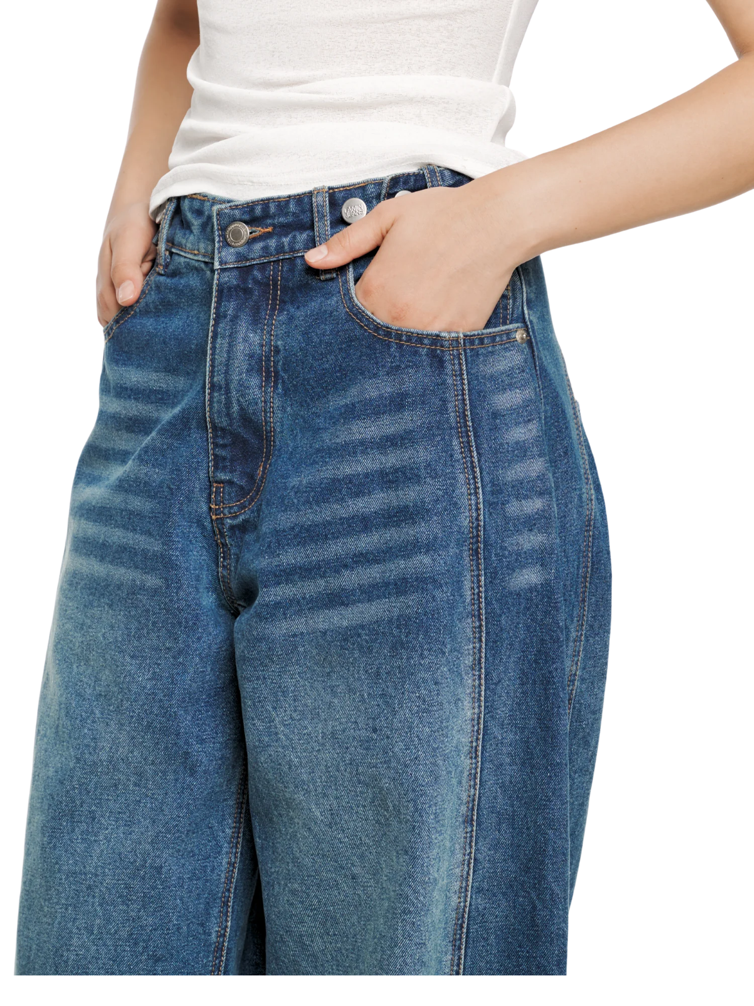 WHISKER WASH BARREL JEANS